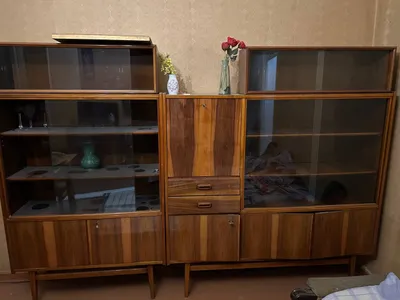 Продаётся шкаф-сервант