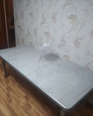 Стол подойдёт для обстановки нового дома 1