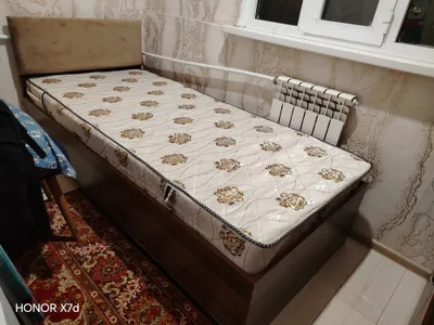 Продаётся кровать 1
