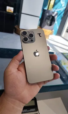 iPhone 15 Pro Max 1