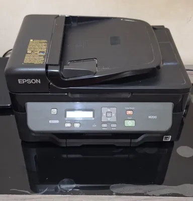 EPSON 3 tasi 1 da: kseroks, skaner va oddiy chop etish printeri 1