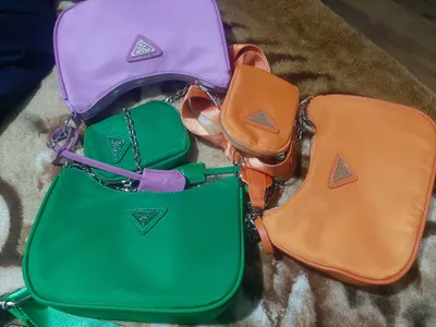 PRADA sumkacha, yangi, faqat plombalari olib tashlangan...