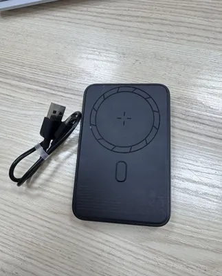 Повербанк MagSafe и кабель: 10 000 мА·ч, 38,5 Вт·ч 1