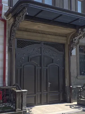 Darvoza sotiladi 2 ta br xil 1