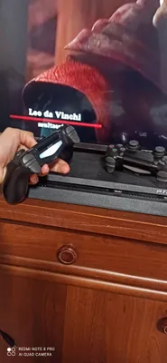 PlayStation 4 на 1 ТБ, есть 3 диска, новая 1