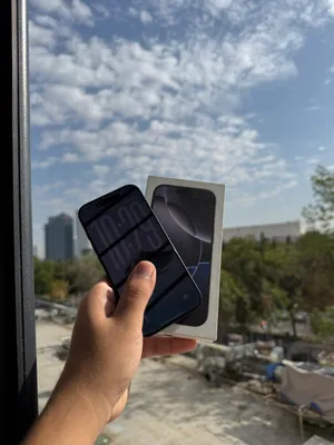 iphone 16 pro 256gb black titanium 1