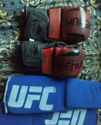 Перчатки и бинты для MMA