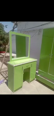 Шкаф со стеклом