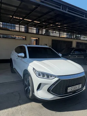 BYD Song Plus DM-i AWD 2023 1