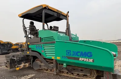 XCMG RP953E Асфальтоукладчик 1