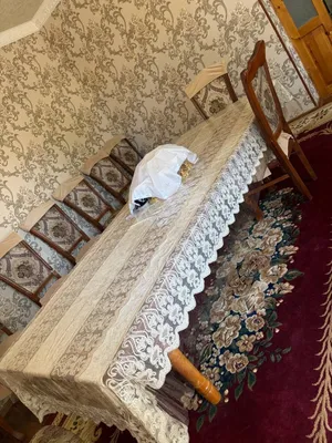 Стол — 1 шт., стулья — 12 шт. 1