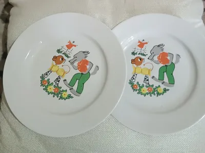 Продаю две советские тарелки 1