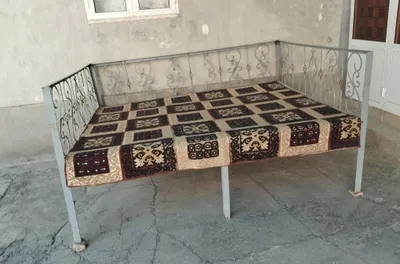 Тапчан сотилади. 1