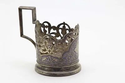 Qubachi kumush podstakani, qora naqshli. 1