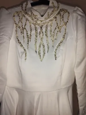 Reklama taxtasida pornografik video 1 yigit va bir olomon qizlar