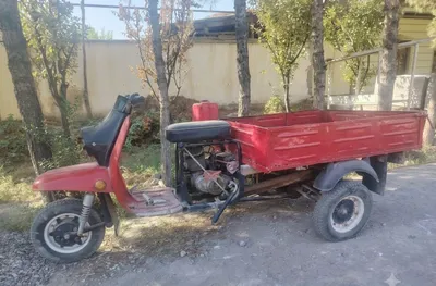 Mototsikl sotiladi, holati a'lo, yaxshi ishlaydi 1