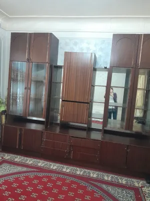 Holati yaxshi, mustahkam va sifatli yog‘ochdan tayyorlangan, hech qand 1