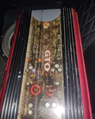 Jbl usilitel holati yahshi 1