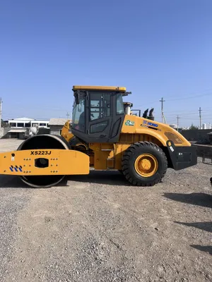 XCMG XS223J бир барабанли вибрацион йўл катоги 1