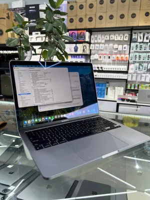 MacBook Pro 13 inch M1 1