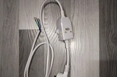 Himoya o‘chirish qurilmasi (RCD) bilan elektr tarmoq kabeli