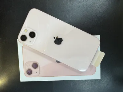iPhone 13, розовый
