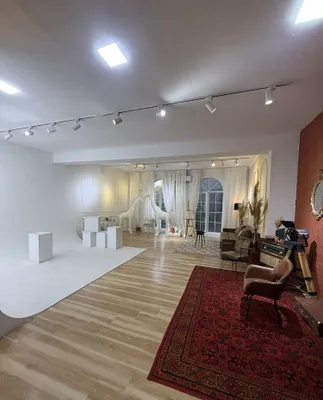 ПРОДАЁТСЯ готовая фотостудия — 110 м² 1