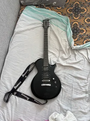 To‘plam: gitara, kombokuchaytirgich va pedal 1