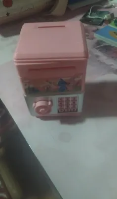 Сейф, выдающий деньги 1