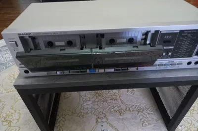 Sharp RT-1010 кассетная дека 1