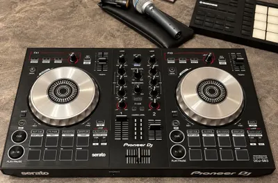 Продаю Pioneer DDJ - SB3 1