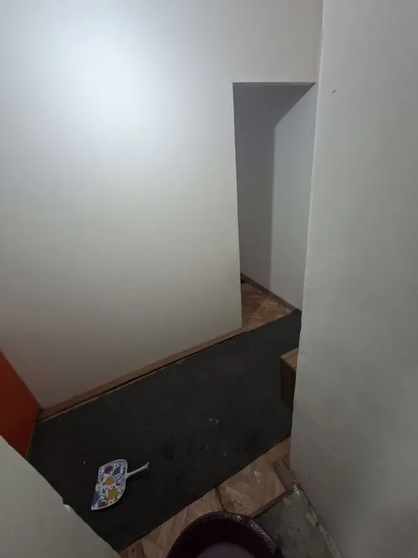 Arenda kvartira opshishita Yashnabod Tumani Olmos metro oldida 1xona 7