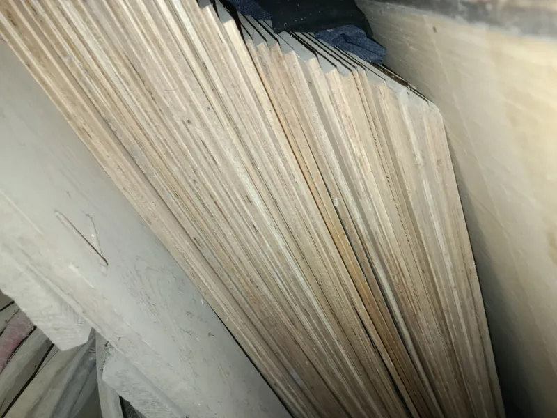 Faner sotiladi har xil oʻlchamdagi arzon narxda