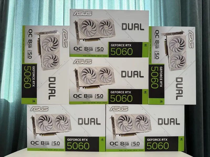 Asus Dual RTX 5060 White OC 8GB