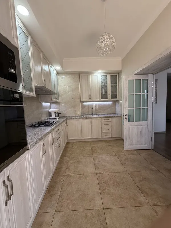 4-комнатная квартира, 175 м2, Яшнобод 3