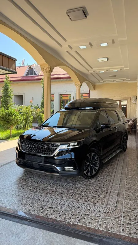 Kia Carnival продается