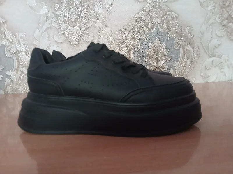 Qora krasovka 37 razmer 3