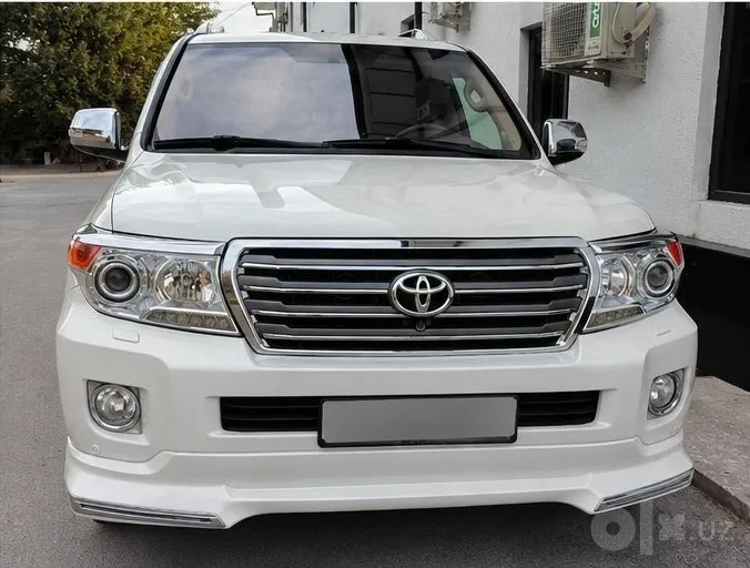 Toyota Land Cruiser 200 sotiladi 1 Toyota Land Cruiser 200 sotiladi 1