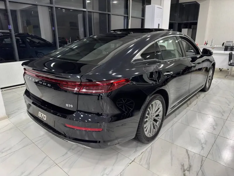 Bestune b70 restailing yangi avtosalon 2