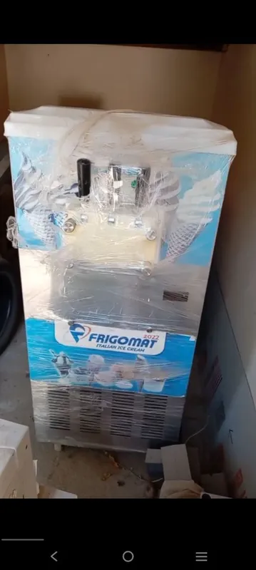 Batut, Holodilniklar, Marojniy aparat komplekt sotiladi. Srochna!!! 3