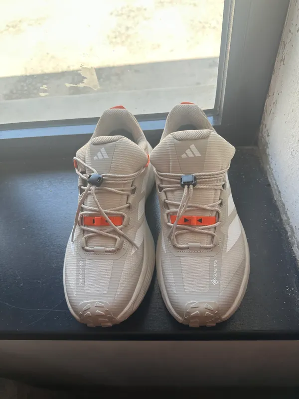 Adidas krasofka arginal 1450000–122$ 2