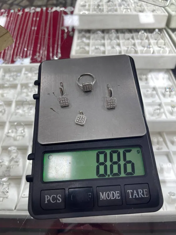 Serebriniy komplekt 925 proba pod brill