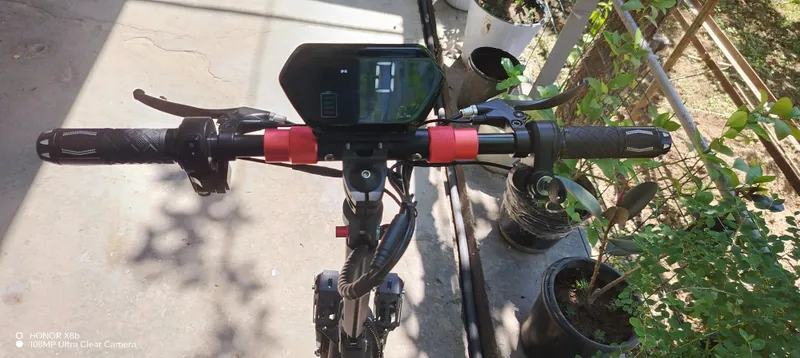 Elektr samakat bir zaryat 40 km yuradi