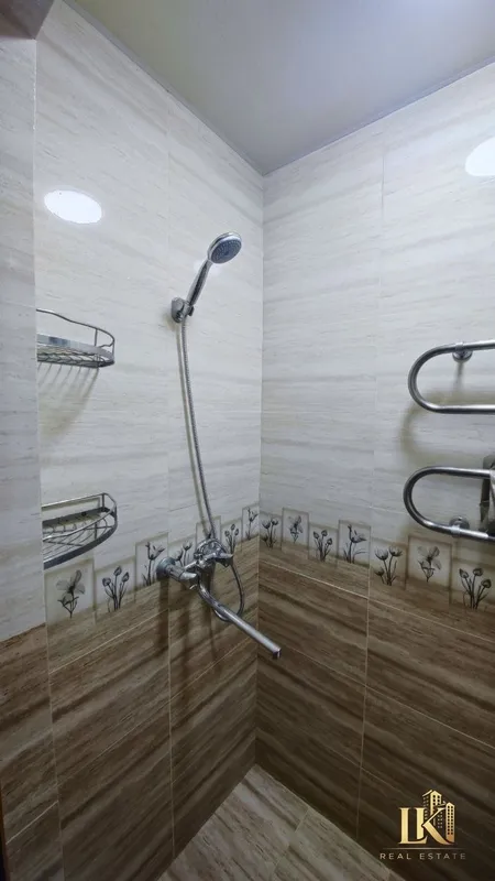 #9800 1/3/5 ЖК в Мирабадском районе, уютная с ремонтом и техникой — фото 6