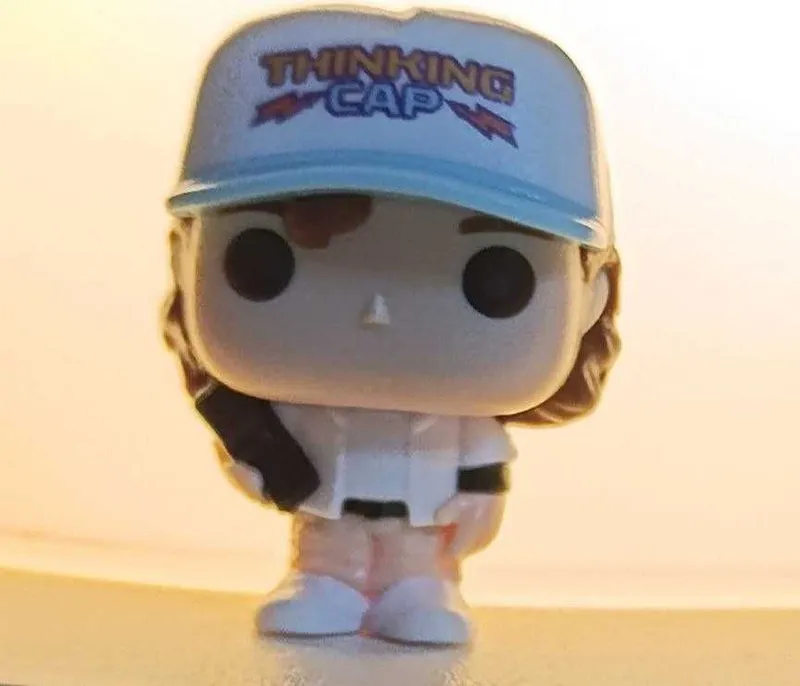 Продаю фигурки Kinder Joy Очень странные дела (Киндер странные дела) — фото 1