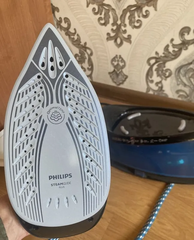 Паровой утюг Philips PerfectCare Compact 2