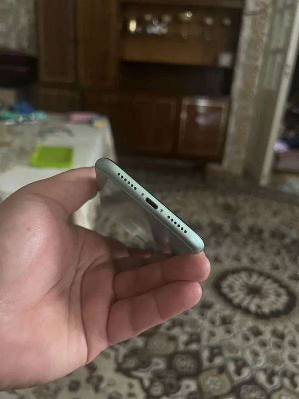 Iphone 11 amerikanskiy imelka utgan aybi yuq zavod holatda — фото 4