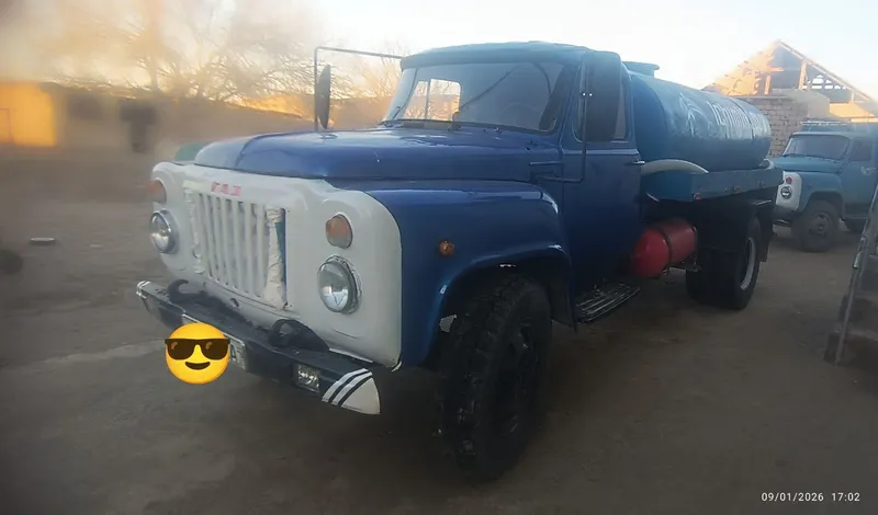 Gaz 53 Vodovoz sotiladi xolati udar 2 ta 100 metan gaz baloni bor Gaz 53 Vodovoz sotiladi xolati udar 2 ta 100 metan gaz baloni bor