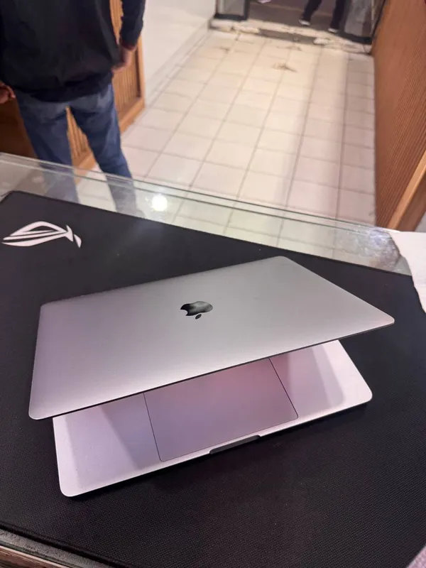 Macbook Pro 13.3 4 Macbook Pro 13.3 4
