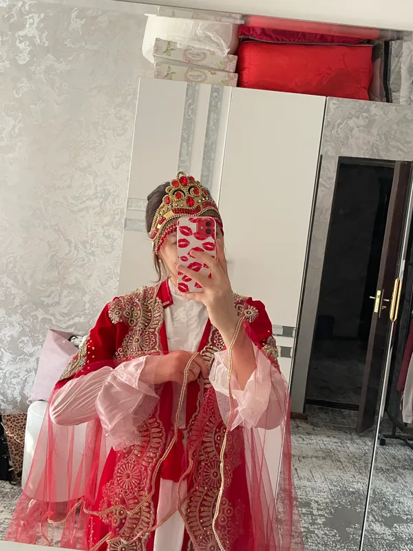 Продаётся как новый, надет всего на 2 часа 2